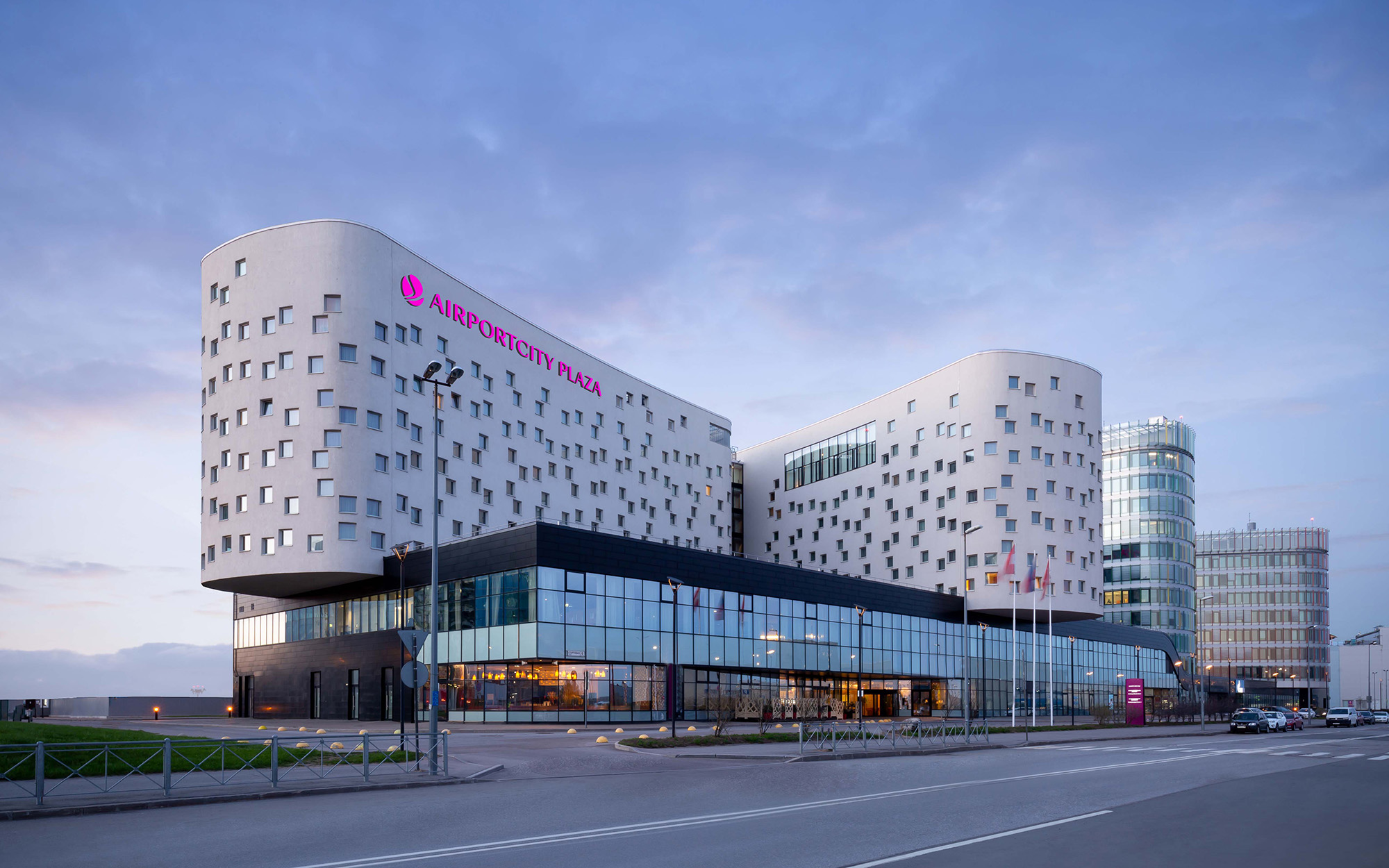 Экспонент Дня Петербурга в Москве – отель Airportcity Plaza St. Petersburg о деловом туризме mice майс