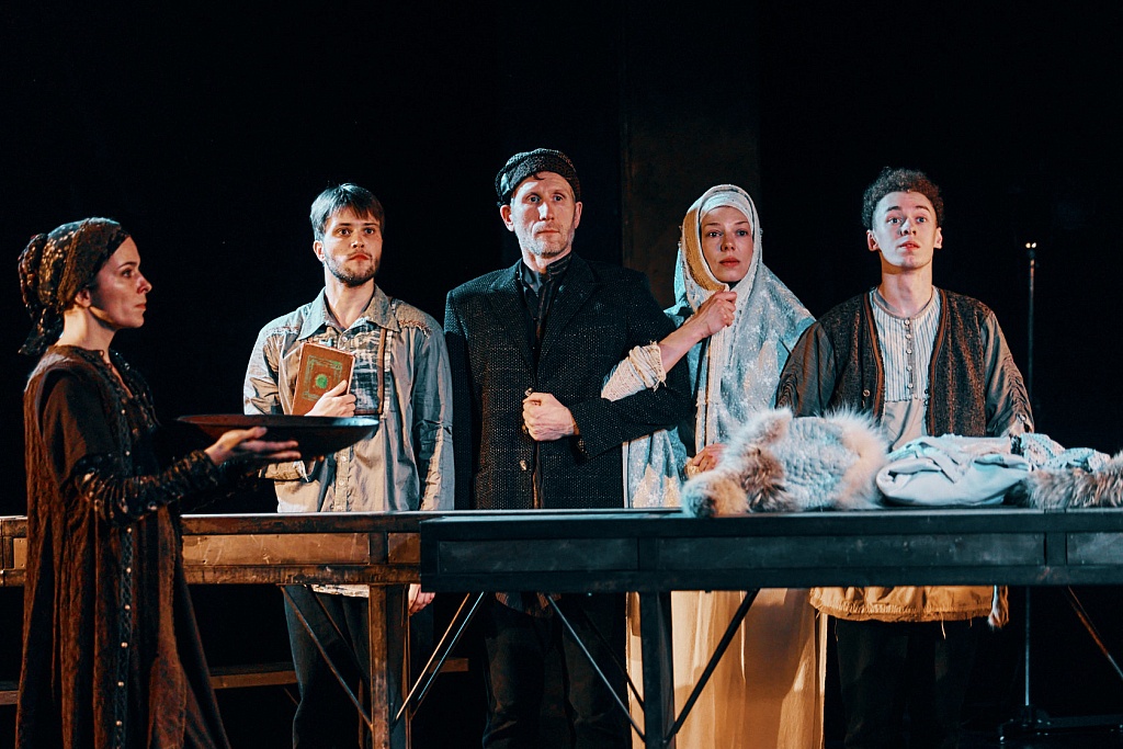 «Материнское поле»