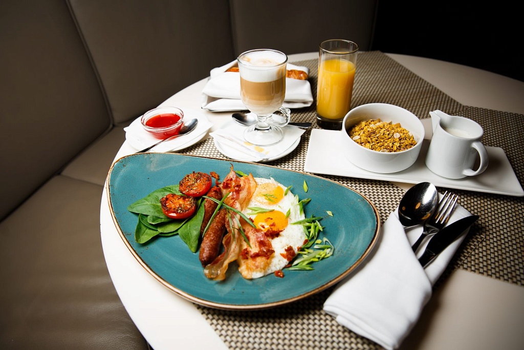 Ресторан в отеле MICE